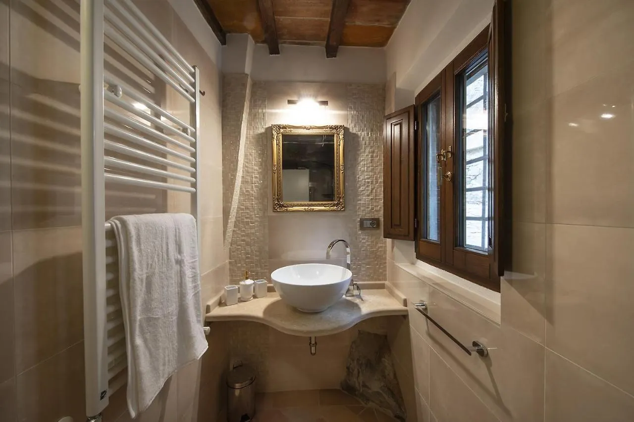 La Togata Hotellerie De Charme Relais Il Terrazzo Montalcino 0*,  Italy